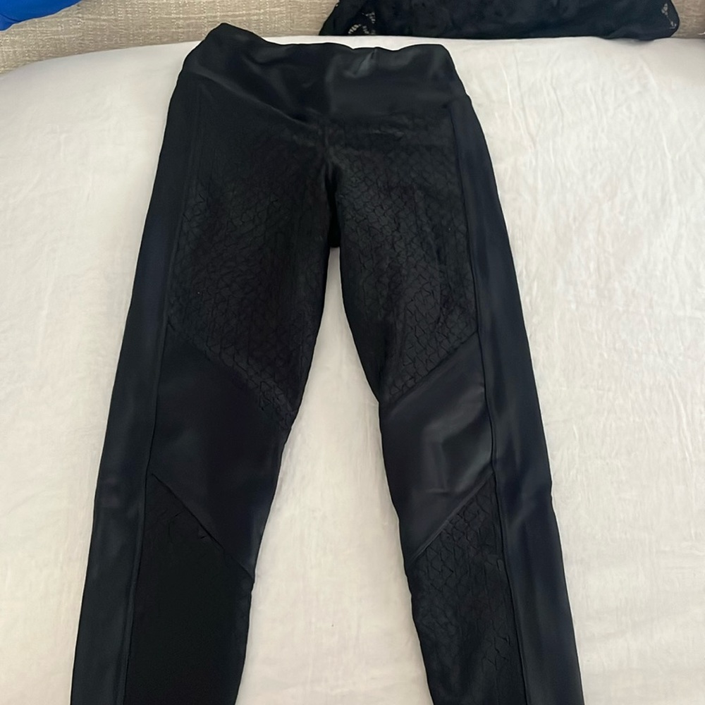Black leggings